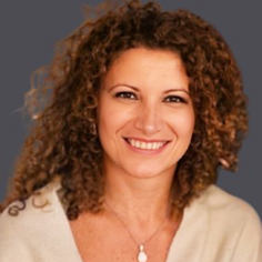 Nazli Ilie, travel advisor
